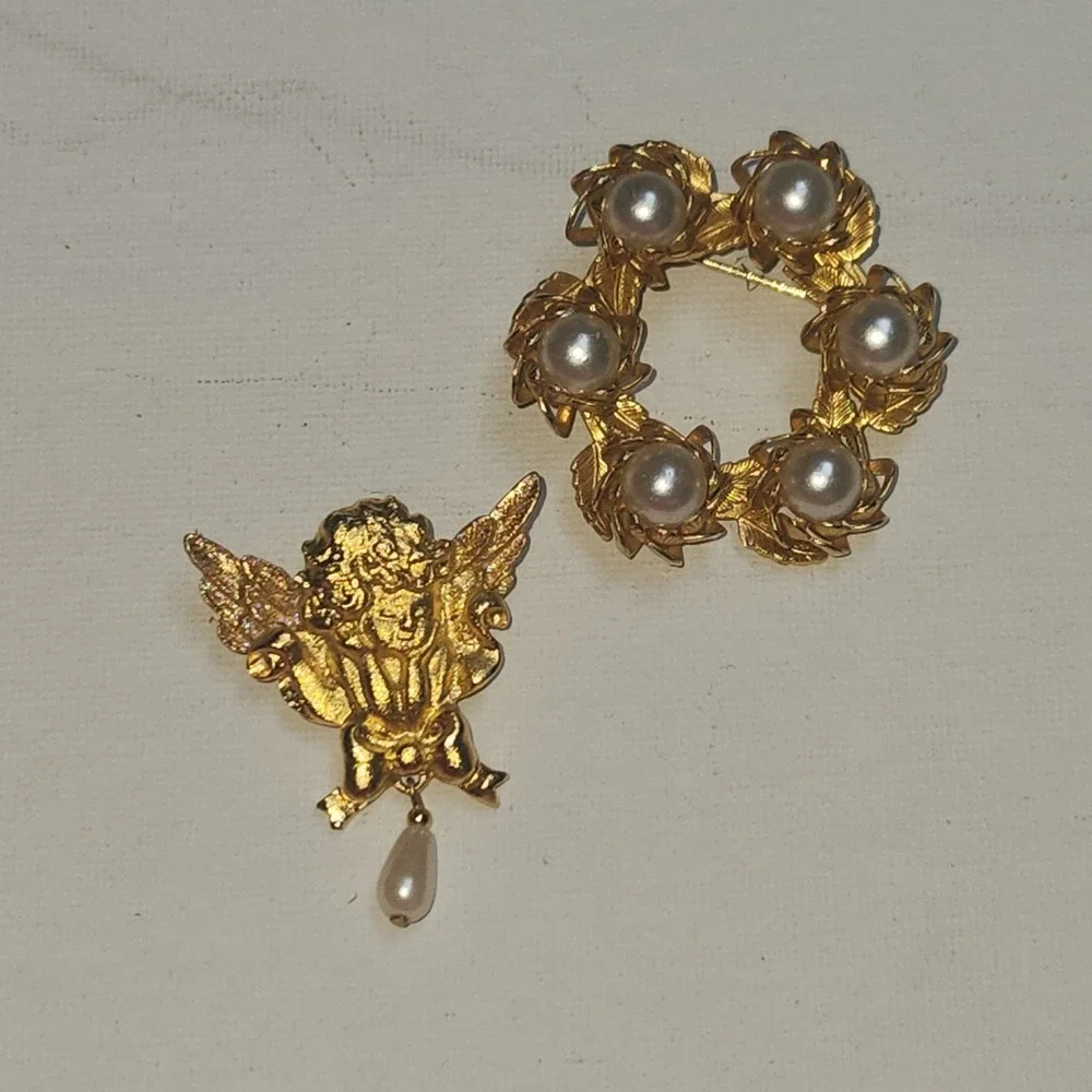 Cherub Angel ‎ faux Pearl Teardrop Wreath Pins USA Vintage Gold Tone Brooch lot